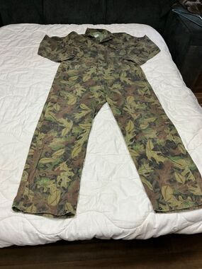 Vintage Gander Mountain Kelly Cooper Tru Leaf Camo Jumpsuit Overalls Coveralls